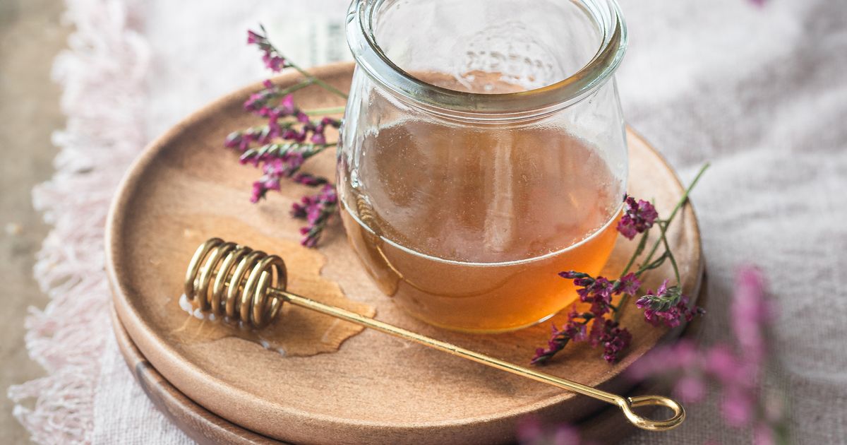 Miel de thym : bienfaits, goût et usages